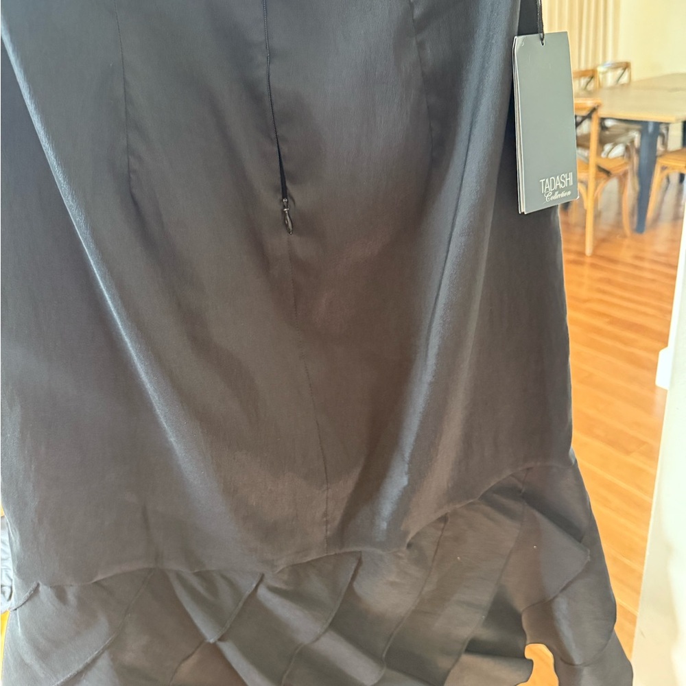 NWT Tadashi Skirt Size 6. - Picture 5 of 6